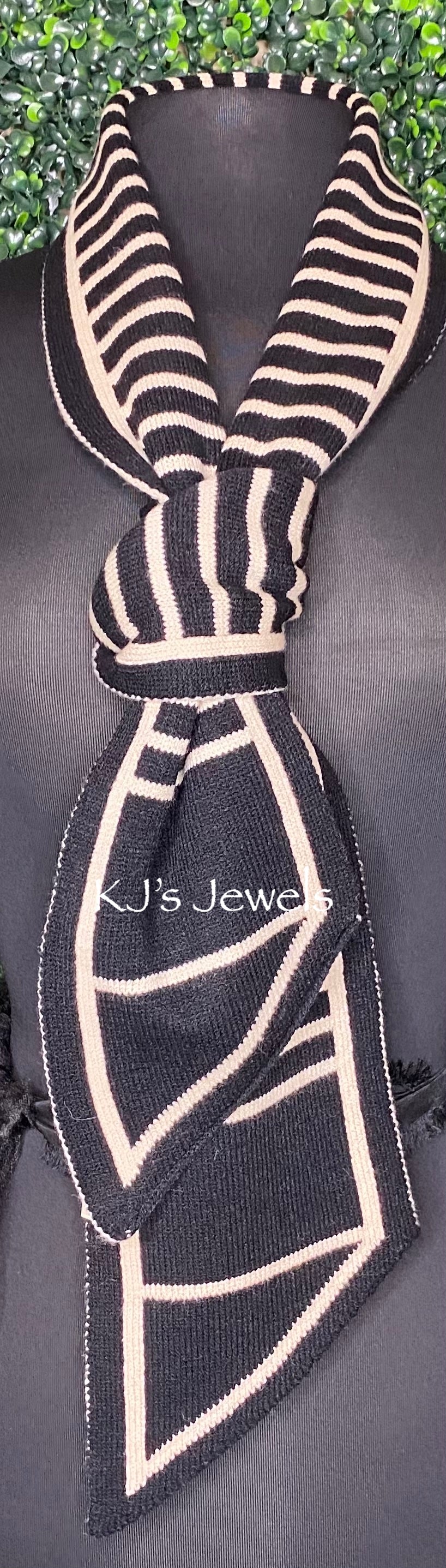 Black/Tan Reversible Knit Scarf