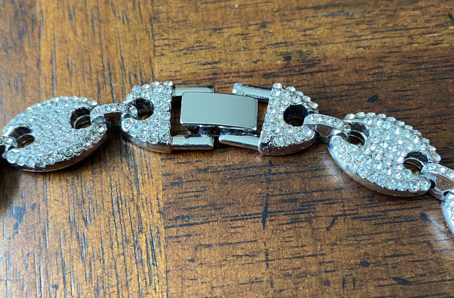Silver Crystal Puffy Mariner Necklace