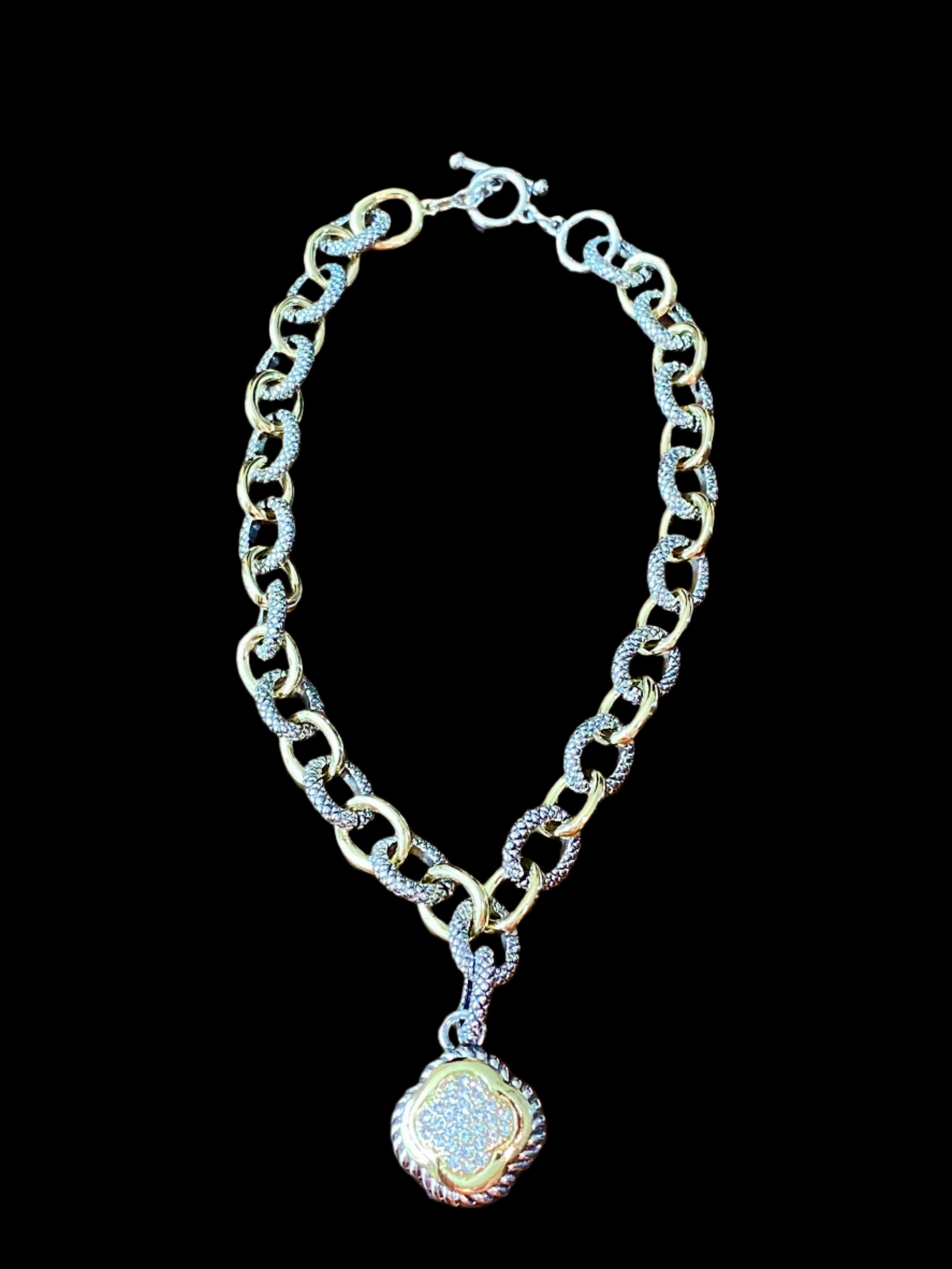 Ladies' Chain Link Clover Pendant Necklace Set