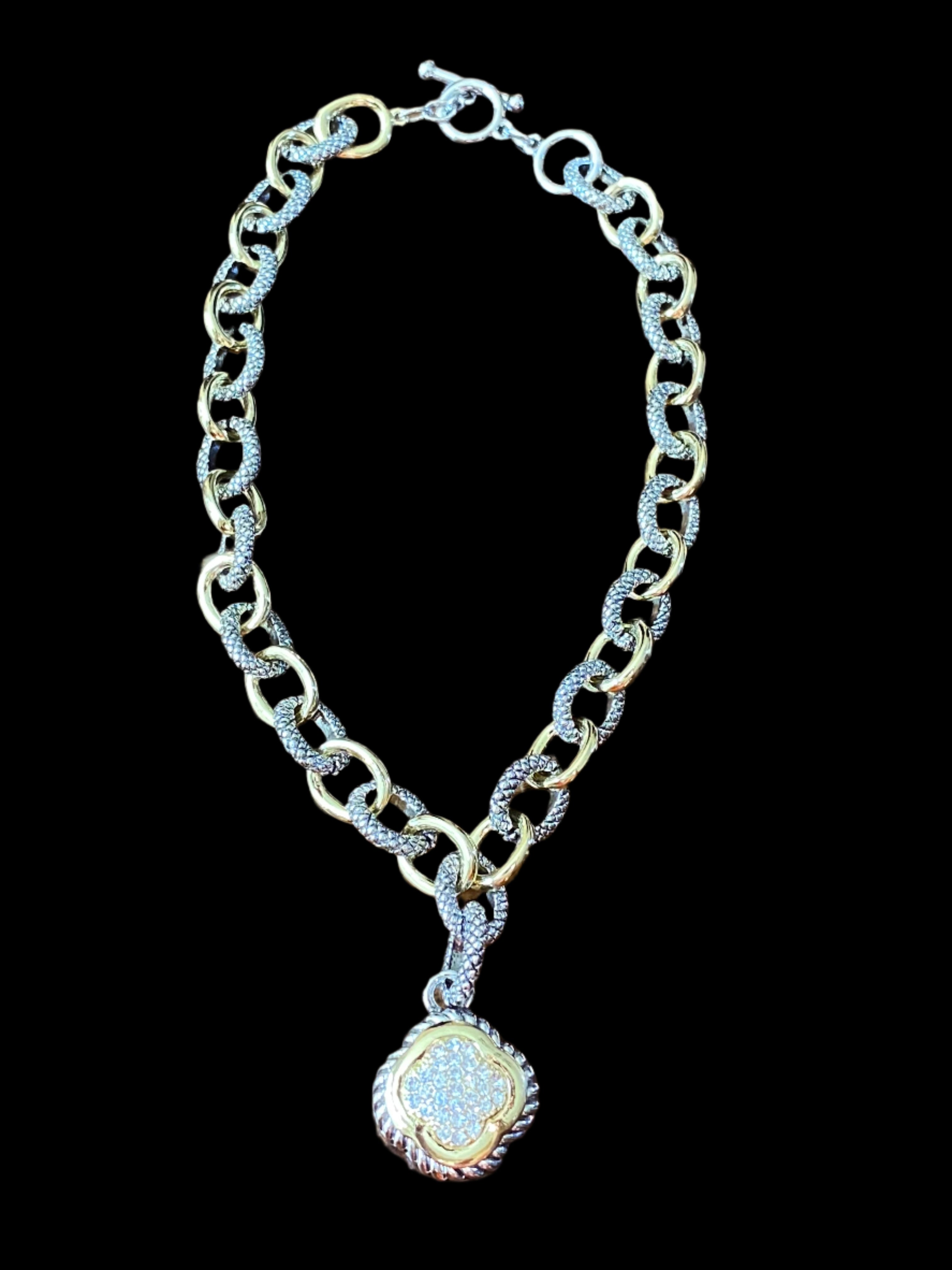 Ladies' Chain Link Clover Pendant Necklace Set