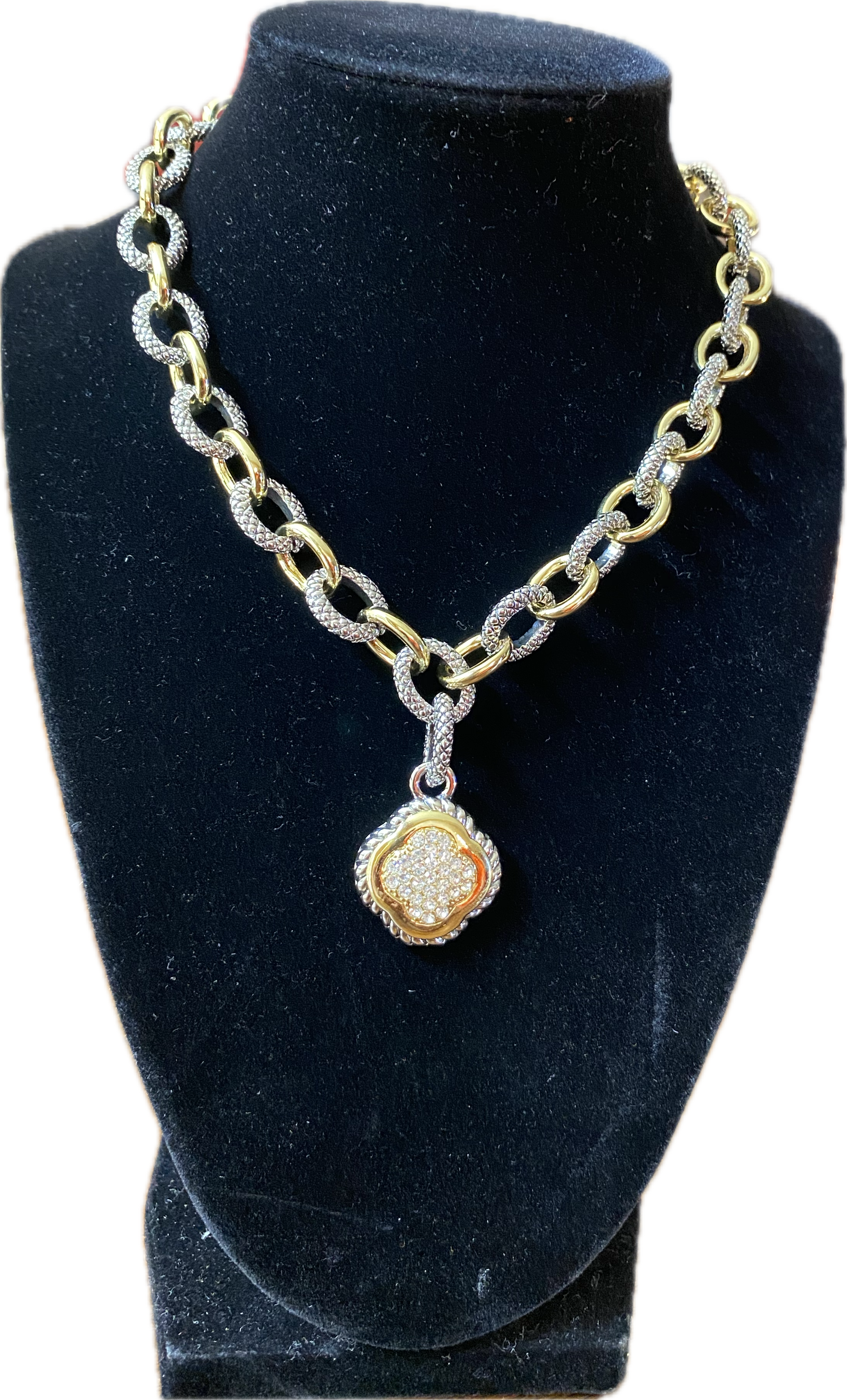 Ladies' Chain Link Clover Pendant Necklace Set