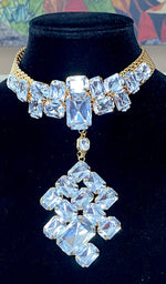 Load image into Gallery viewer, Ladies&#39; Crystal Pendant Choker
