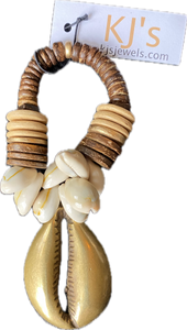 Large Cowrie Shell Pendant Bracelet