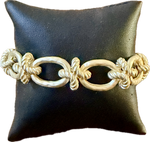 Load image into Gallery viewer, Matte Gold Hammered Chunky Link Magnetic Bracelet
