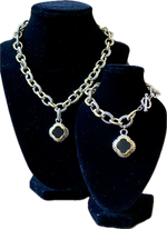 Load image into Gallery viewer, Ladies&#39; Chain Link Clover Pendant Necklace Set
