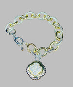 Load image into Gallery viewer, Ladies&#39; Multi-tone Chain Link Clover Bracelet
