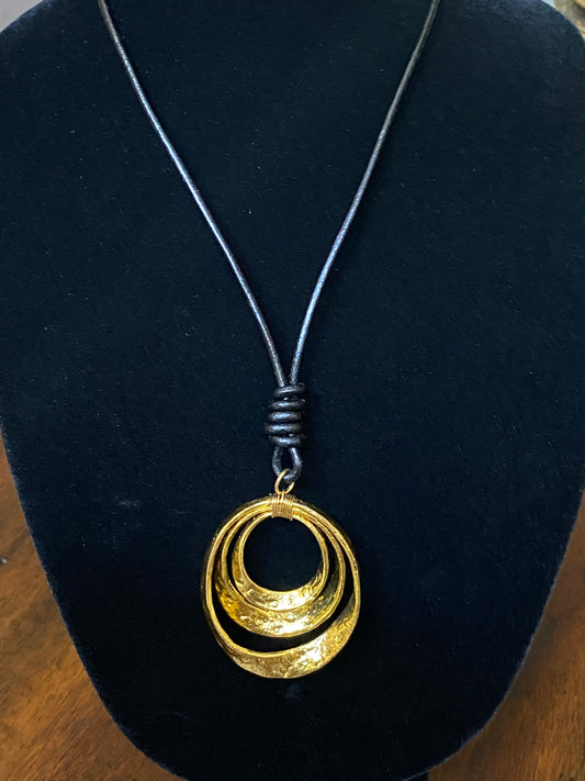 Open Circle Pendant Necklace