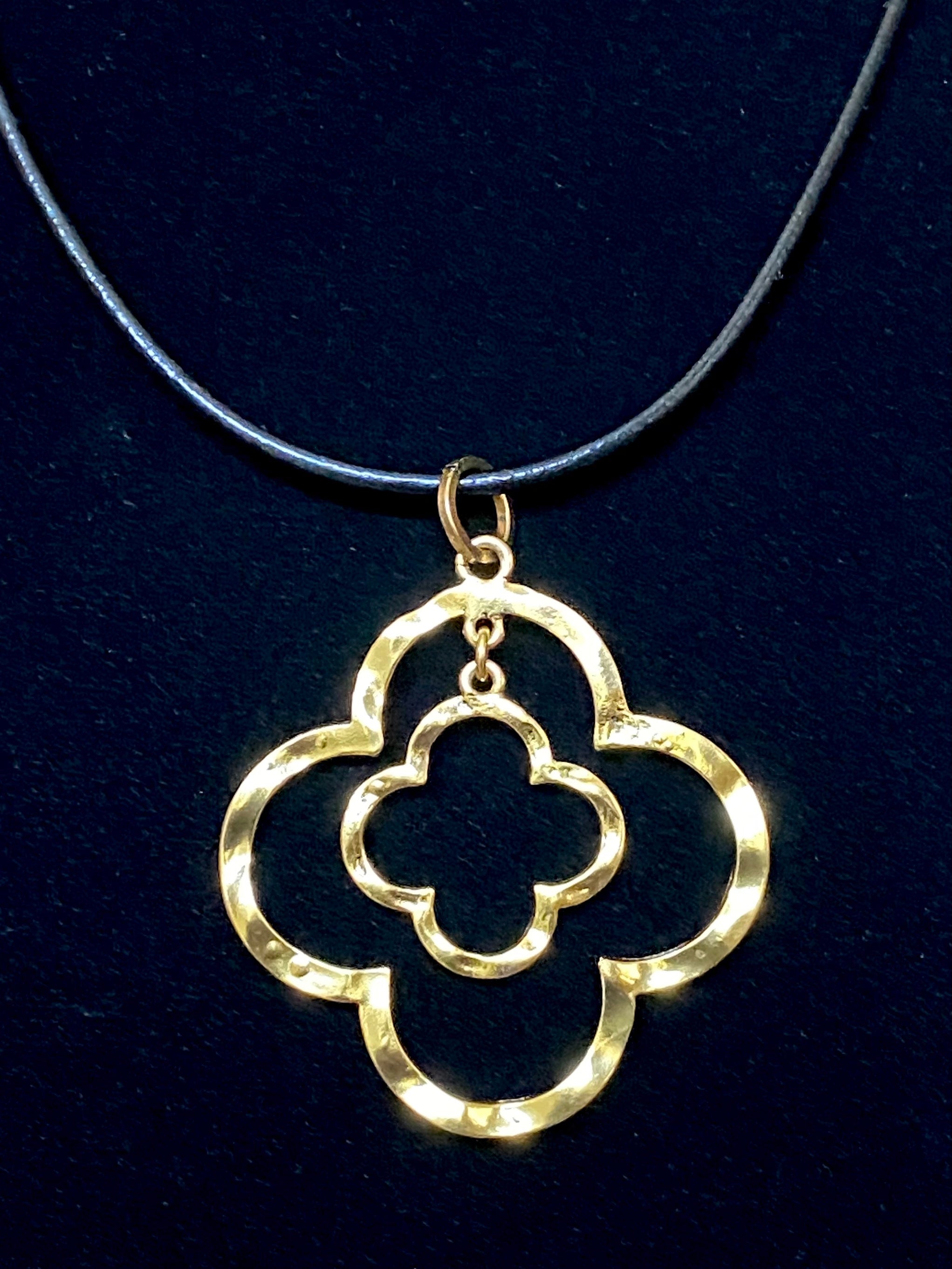 Open Clover Pendant Necklace