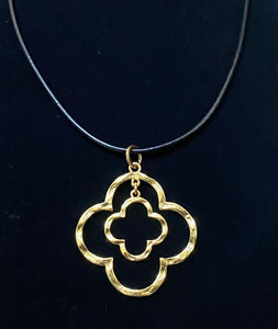 Open Clover Pendant Necklace