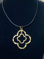 Load image into Gallery viewer, Open Clover Pendant Necklace
