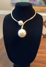 Load image into Gallery viewer, Ladies Pearl Statement Choker
