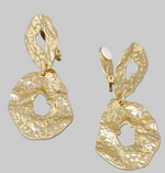 Load image into Gallery viewer, Hammered Metal Oblong Clip-On Earrings
