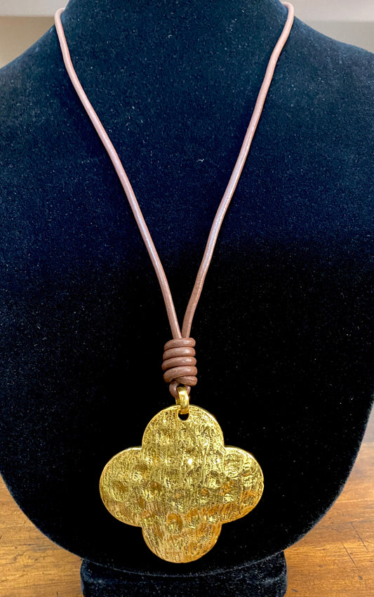 Solid Clover Pendant Necklace