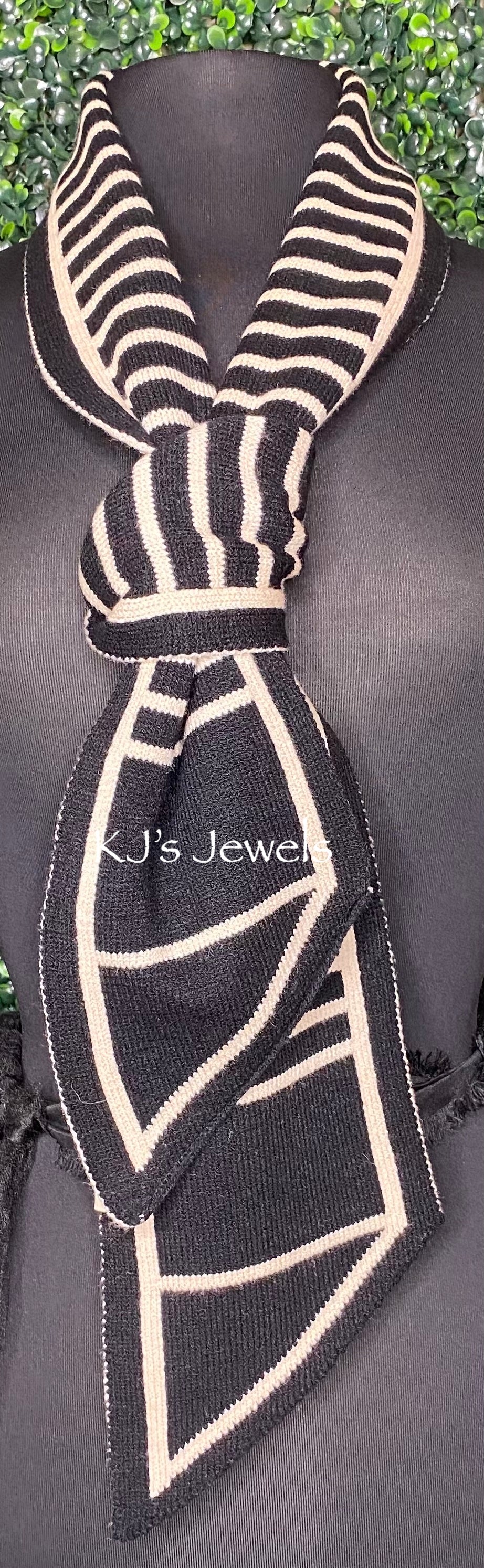Black/Tan Reversible Knit Scarf