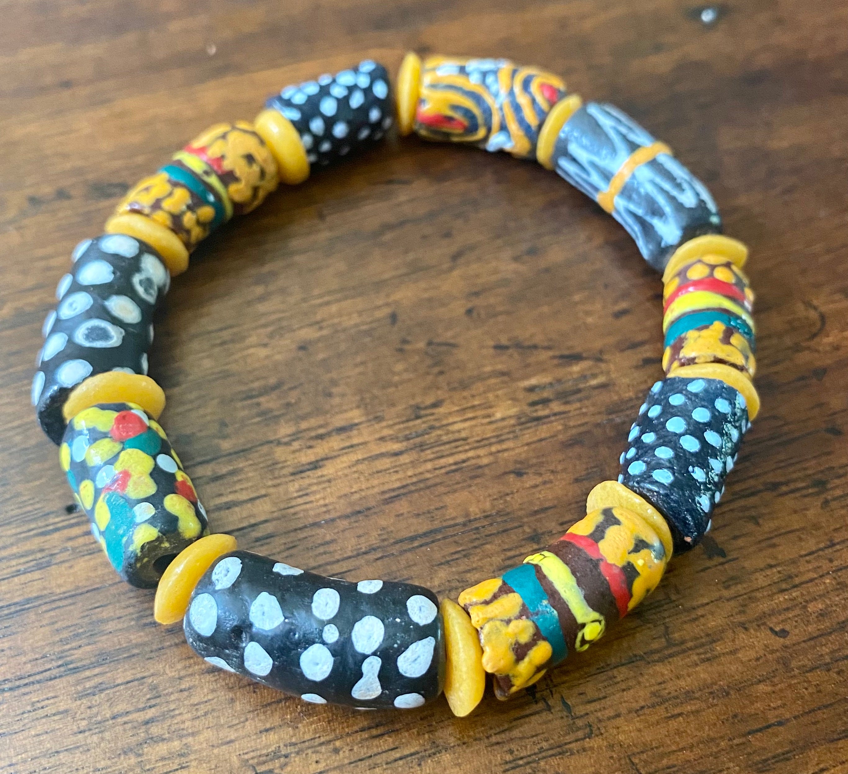 Black and White Elbow Krobo Bead Bracelet