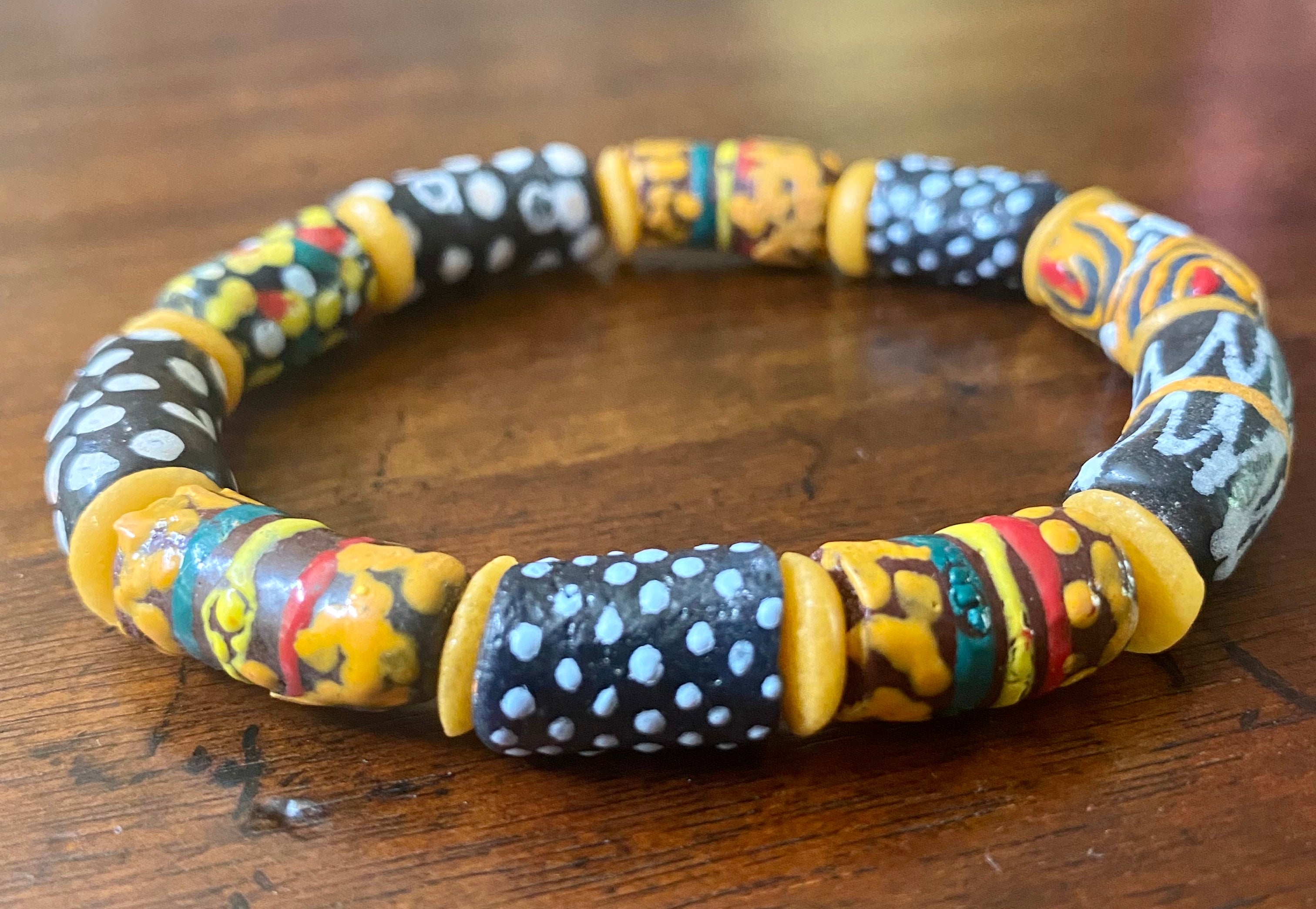 Black and White Elbow Krobo Bead Bracelet