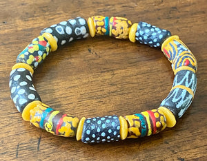 Black and White Elbow Krobo Bead Bracelet