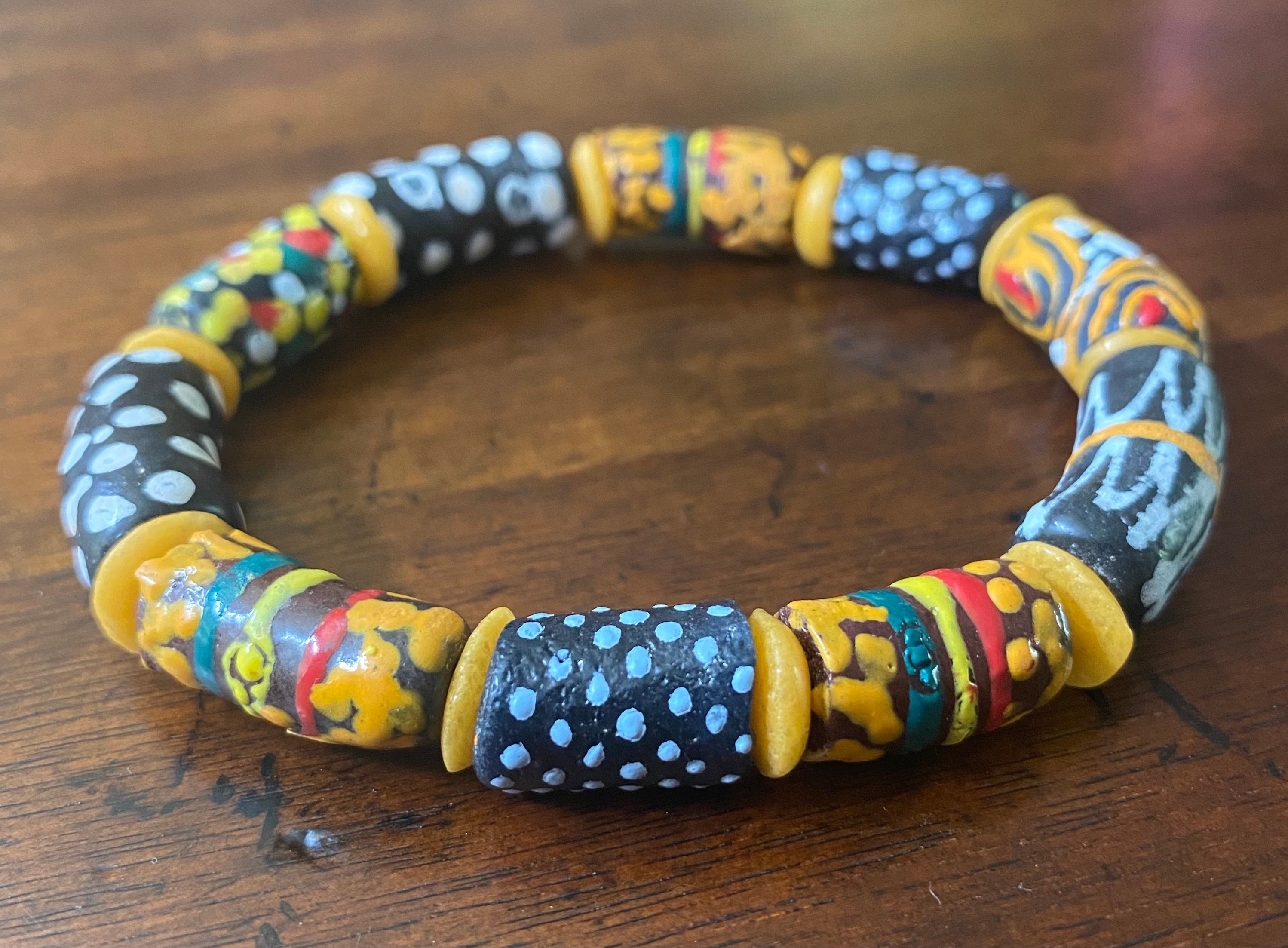 Black and White Elbow Krobo Bead Bracelet