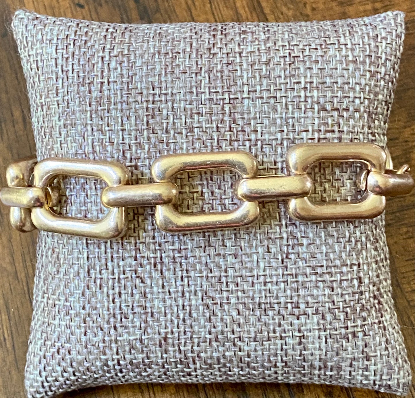 Ladies' Brushed Gold Rectangle Chain Link T-Bar Bracelet